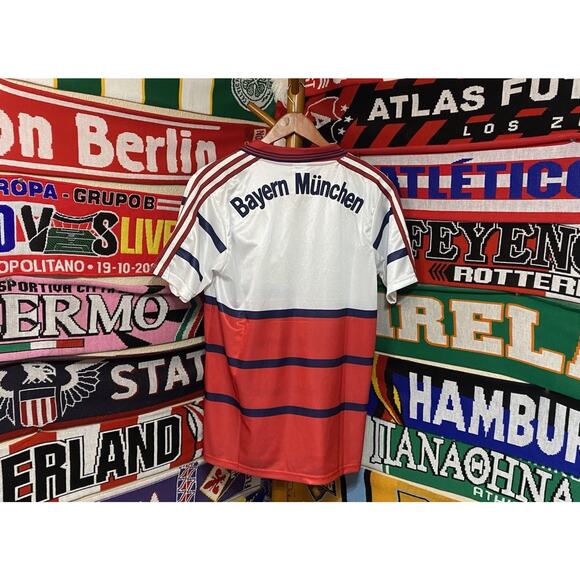 Bayern Munich | Men’s Medium Retro 98/00 Away Jersey - Picture 7 of 7